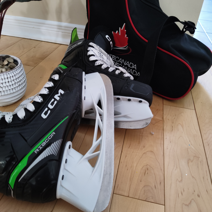 CCM RBZ Pro Hockey Skates - Size 5 with Bag - photo 5