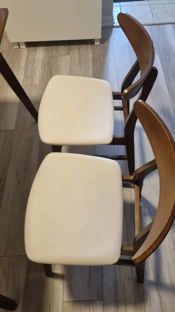 5 - Piece Rubberwood Solid Wood Dining Set - Table + 4 Chairs - photo 4