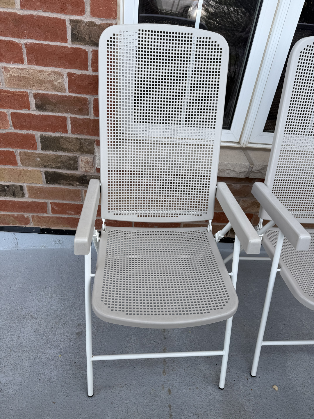 Pair of IKEA TORPARÖ Reclining Chairs - photo 3