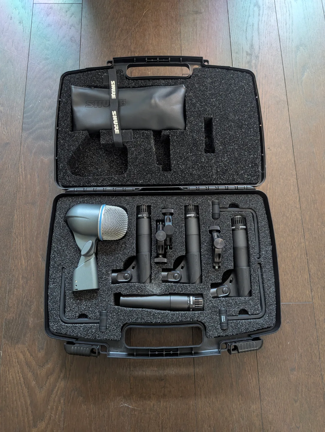 Shure Drum Mic Kit (Beta 52A x1 & SM57 x4) w bonus Apex 381 mic image indicator(2)