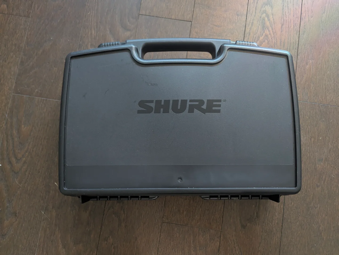 Shure Drum Mic Kit (Beta 52A x1 & SM57 x4) w bonus Apex 381 mic image indicator(5)