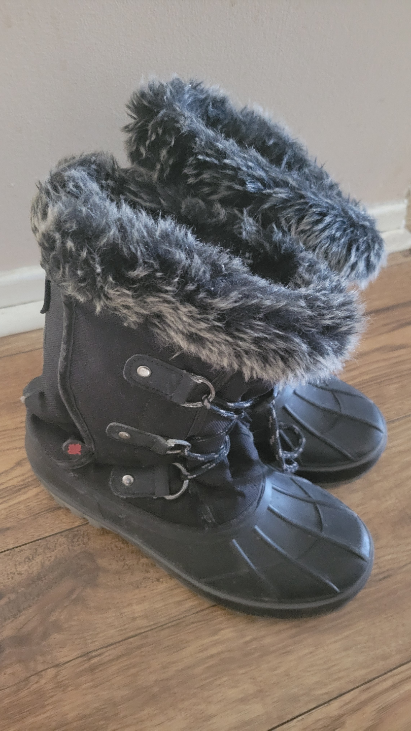 💚Thinsulate Kids' Black Winter Boots Size 3