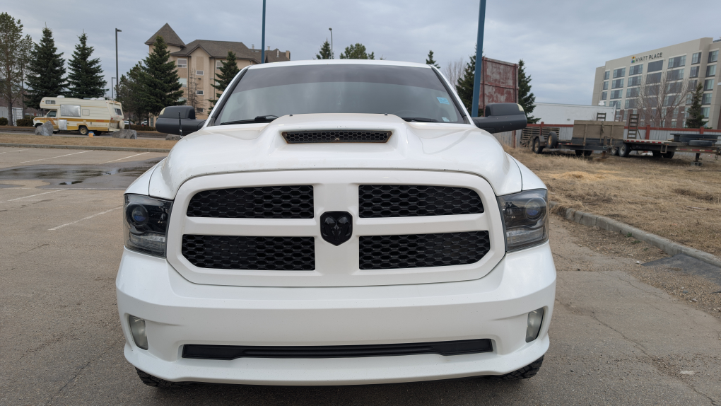2016 Ram Sport 1500 Crew Cab 4x4 - photo 3