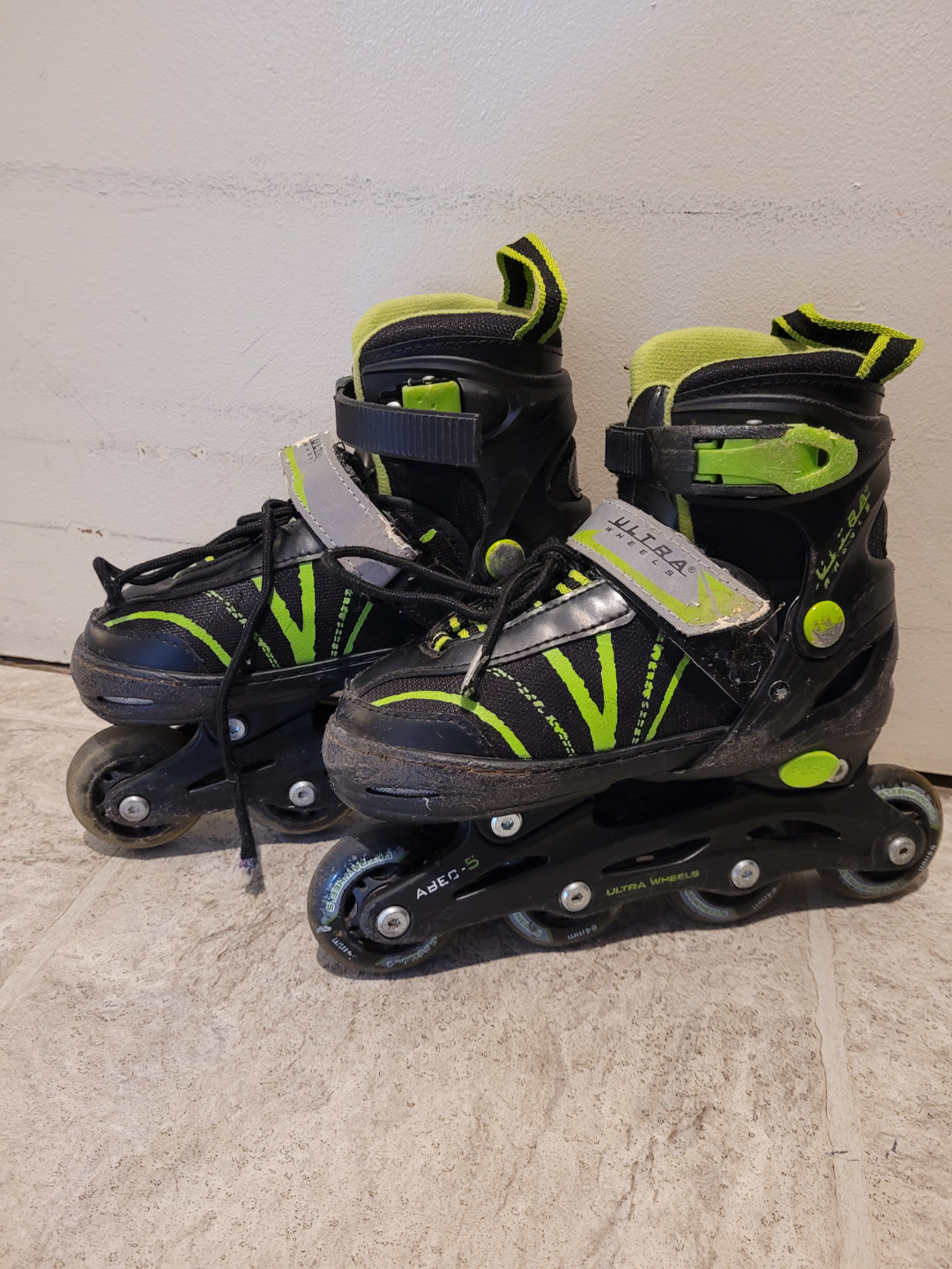 Ultra Wheels Boys Inline Skates Size 1-4