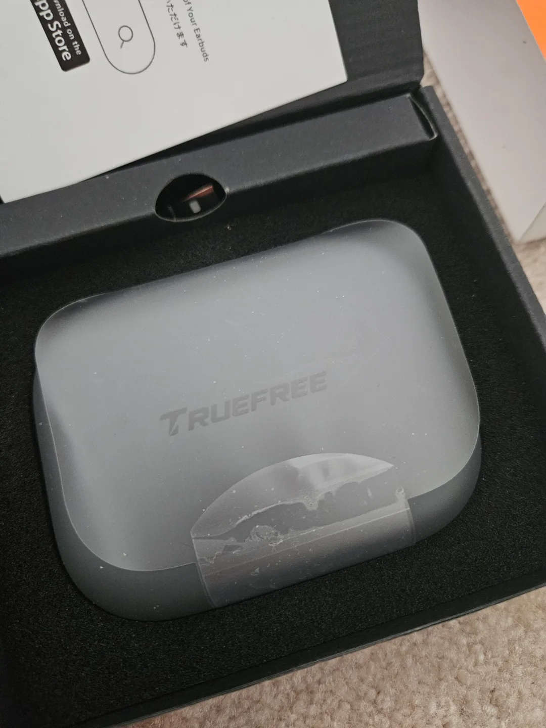 Wireless Earbuds BRAND NEW image indicator(3)