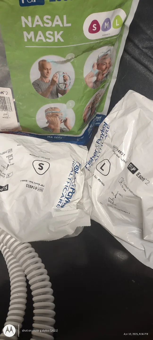 2 Nasal Mask - Small Large and tubes image indicator(5)