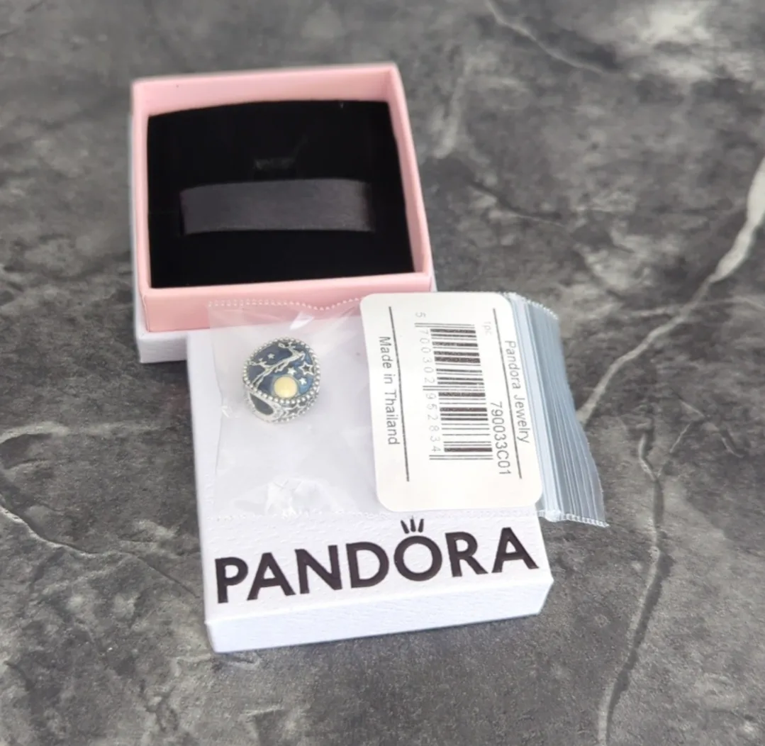 Pandora Santa Reindeer Charm brand new image indicator(6)