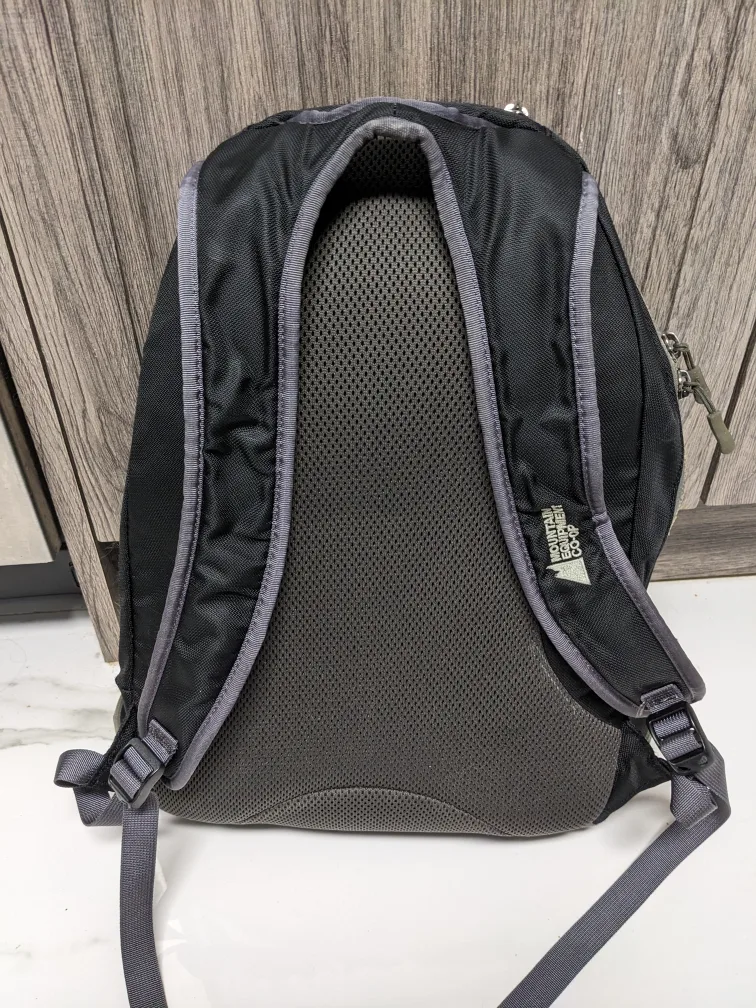 Mountain Equipment Co-op backpack image indicator(2)