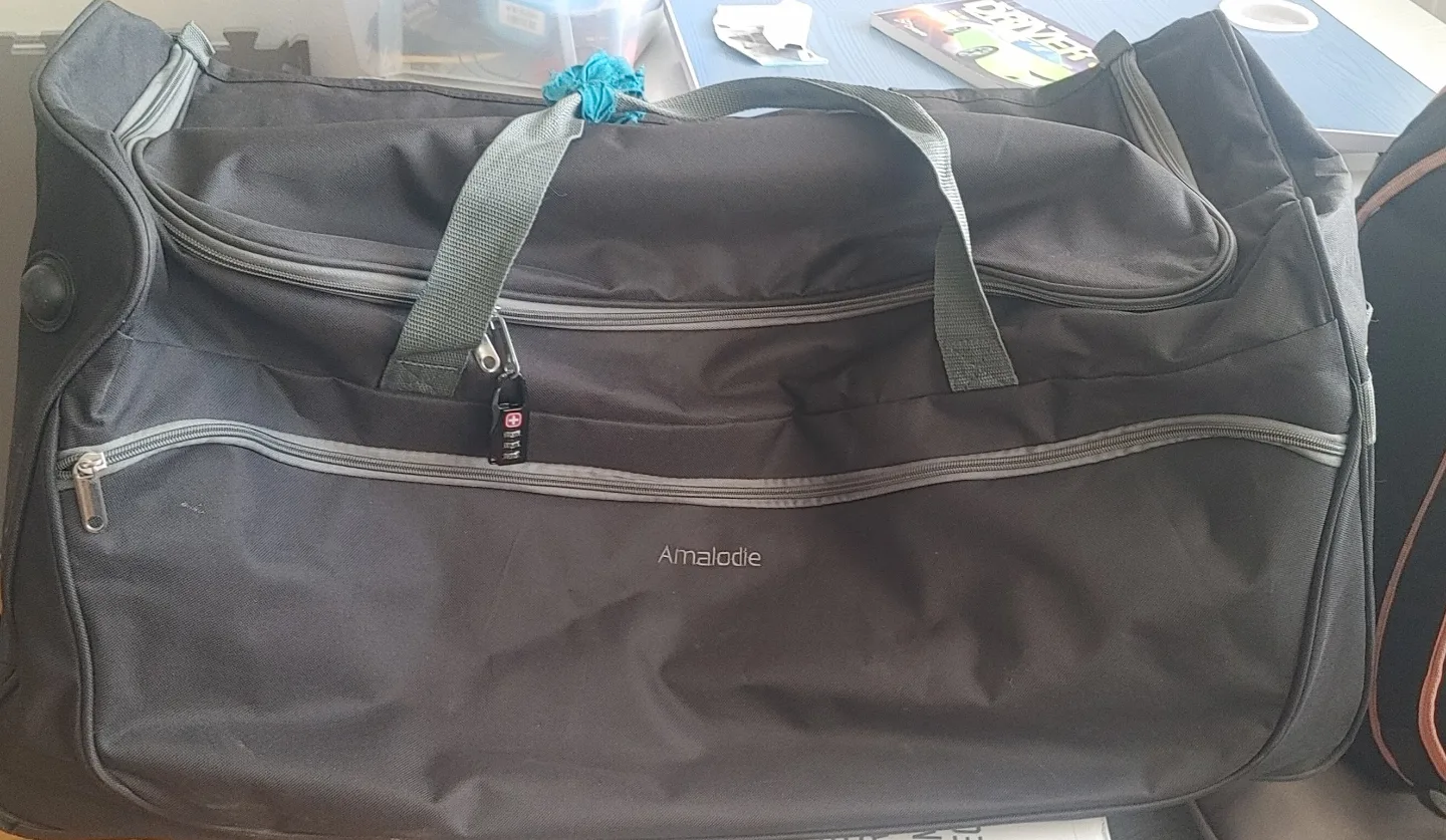 Amalodie 30 Inch Rolling Duffel Bag - Grey image indicator(7)