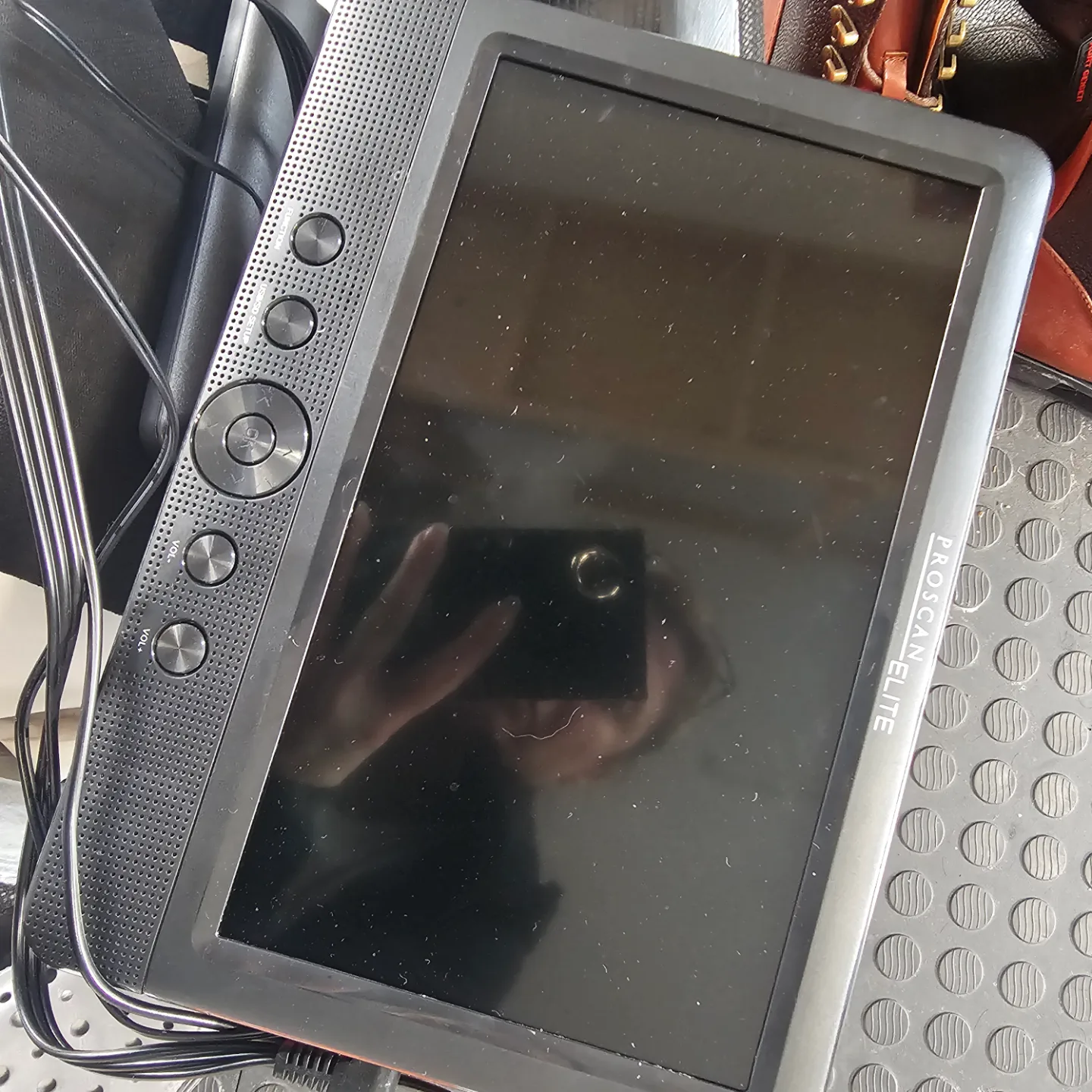 Proscan Elite 10.1" Dual Screen Portable DVD & Media Player image indicator(3)