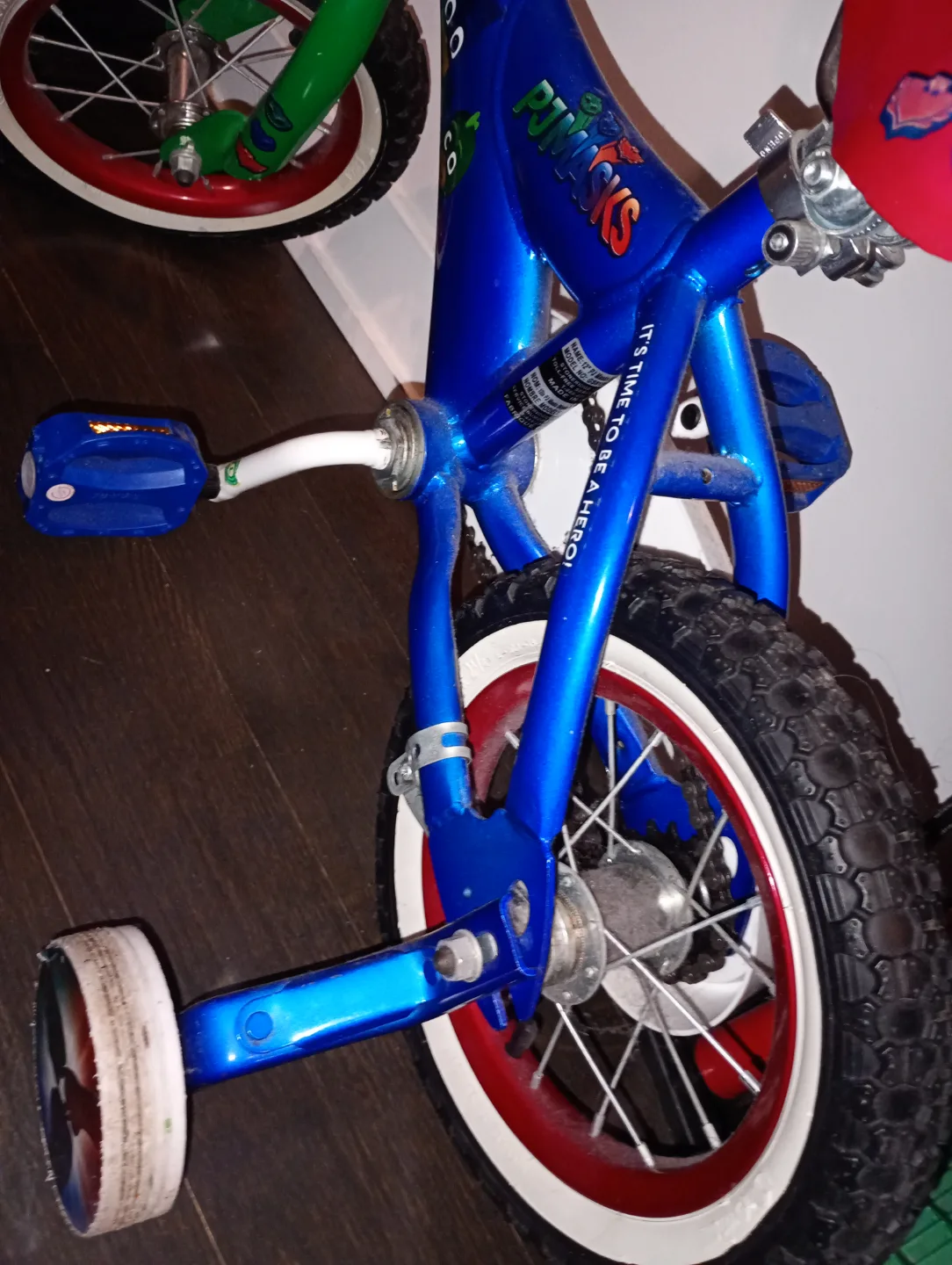 PJ Masks Toddler Bike with Training Wheels image indicator(4)