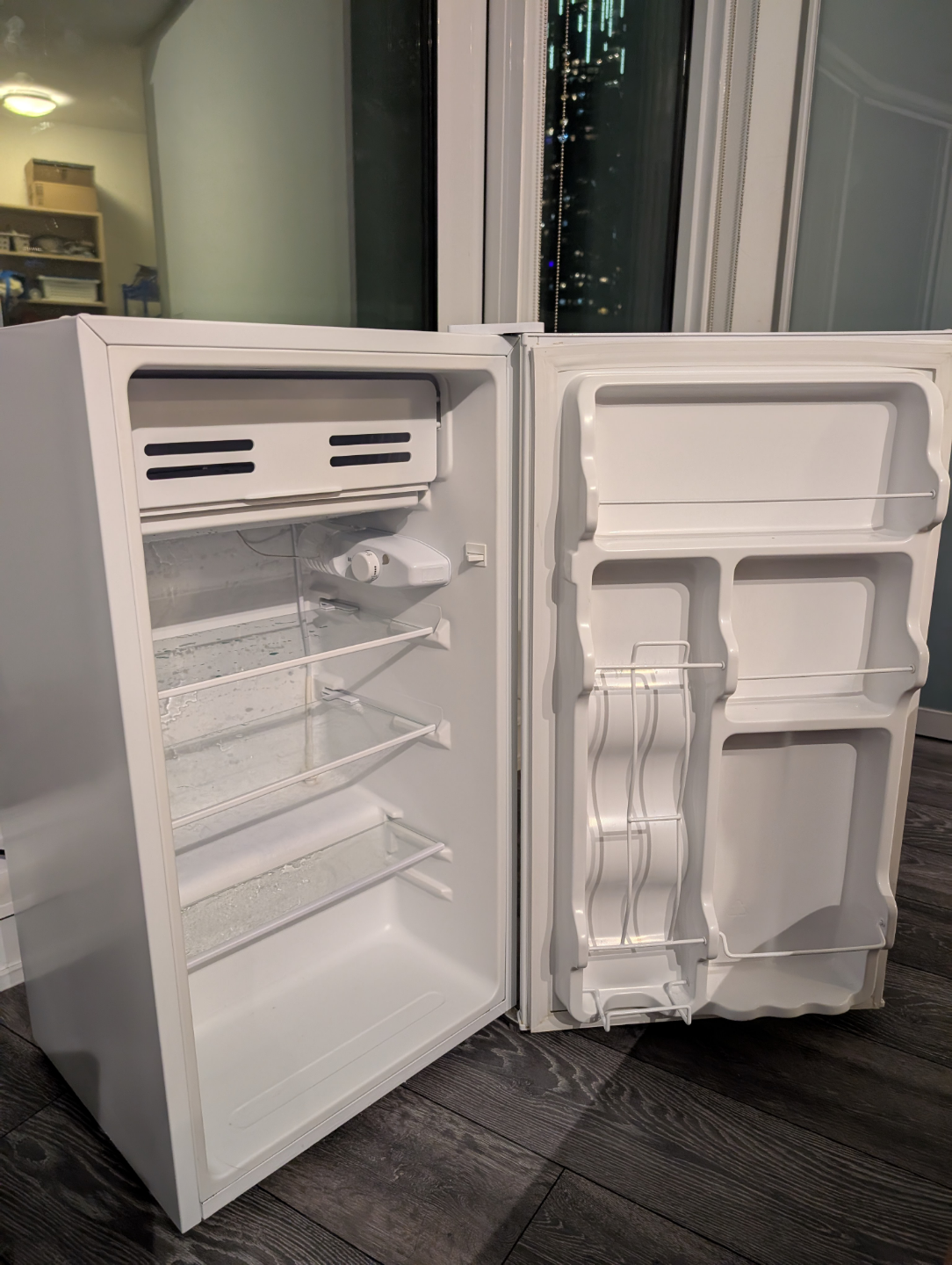 Master Chef Mini Fridge - photo 2