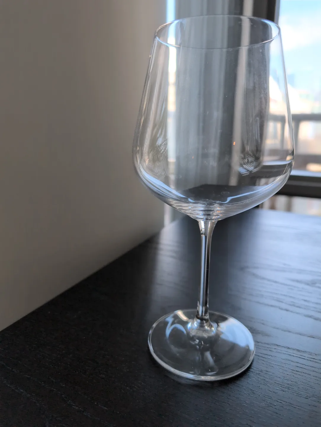 Large Burgundy Wine Glasses - Set of 4 image indicator(5)