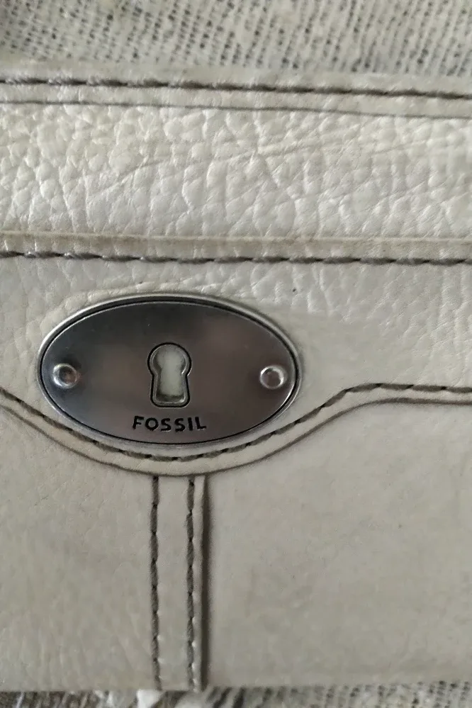 Fossil /Aldo Leather Wallet - Off-White&Black image indicator(3)