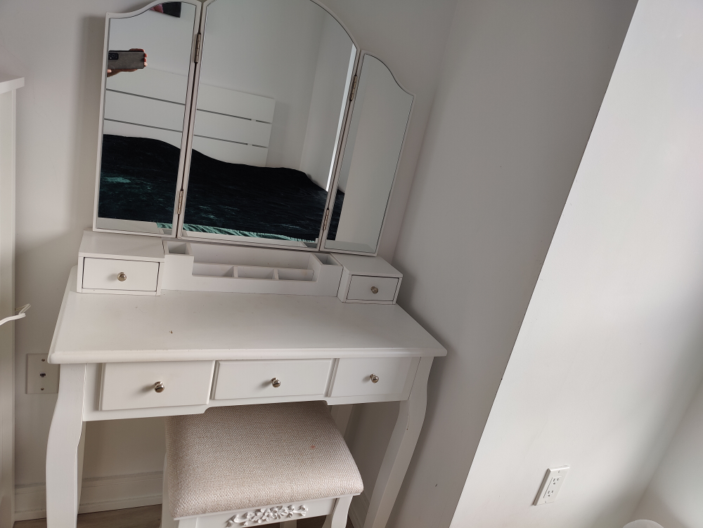 Makeup Vanity Set – With Mirror & Stool – Chic White