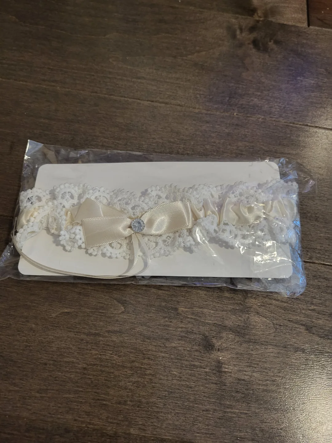Ivory Lace Wedding Garter thumbnail