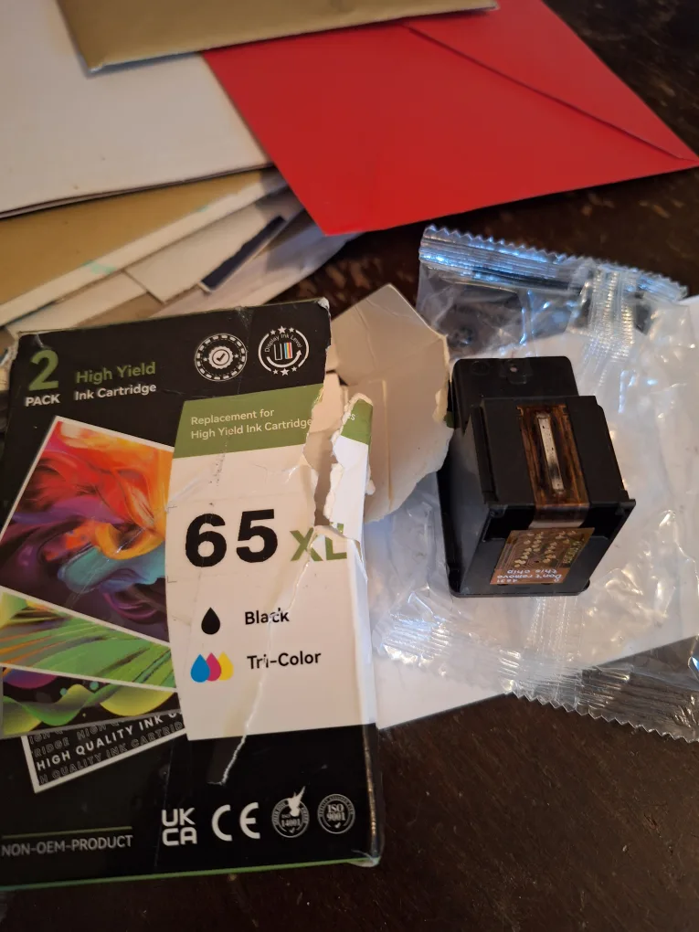 65XL High Yield Ink Cartridges - Black image indicator(2)