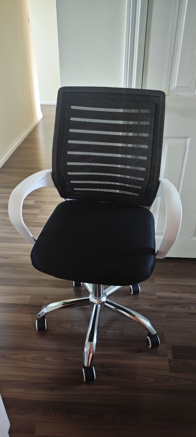 Office Chair - Black Mesh & White Frame