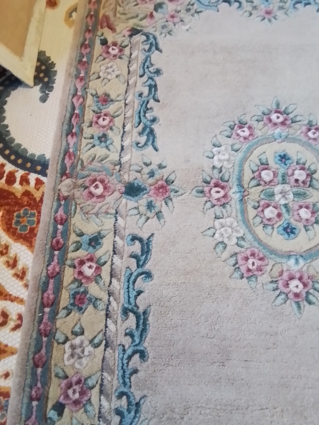 Savoineri Design Hand Duffted Wool Rug - photo 4