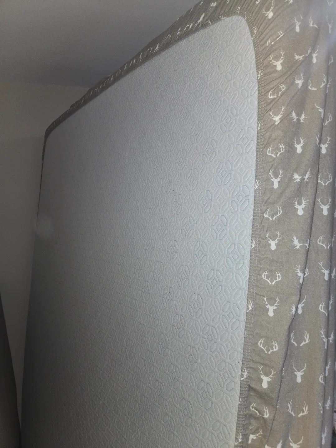 Queen Mattress with Topper 💚 thumbnail