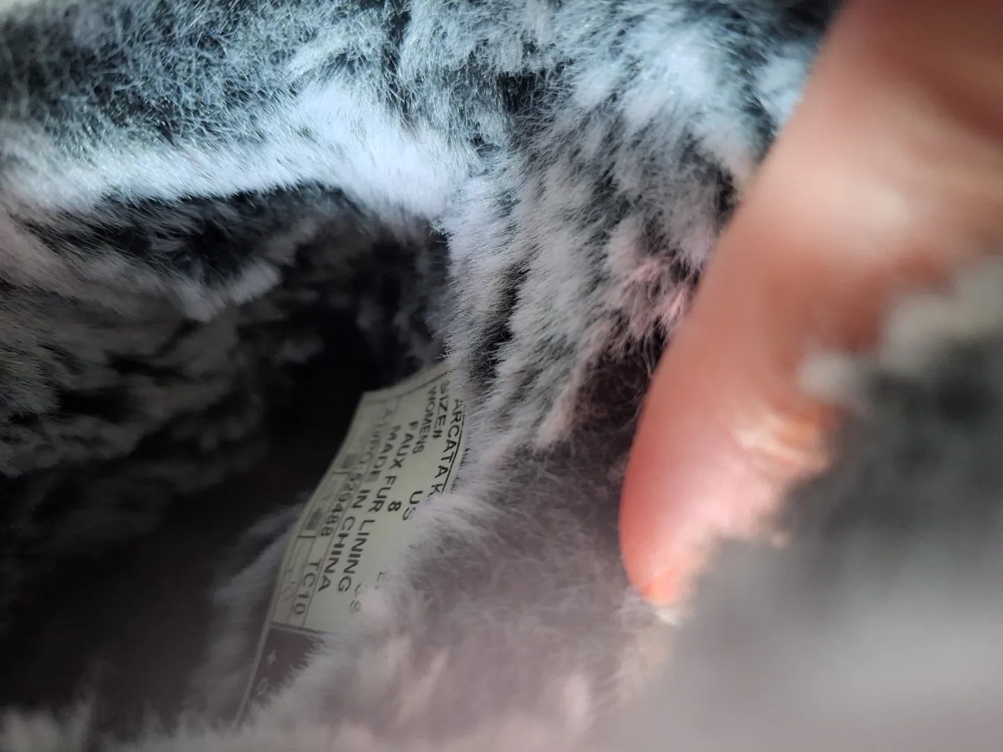 BOGS Women's Winter Boots Size 8 image indicator(3)