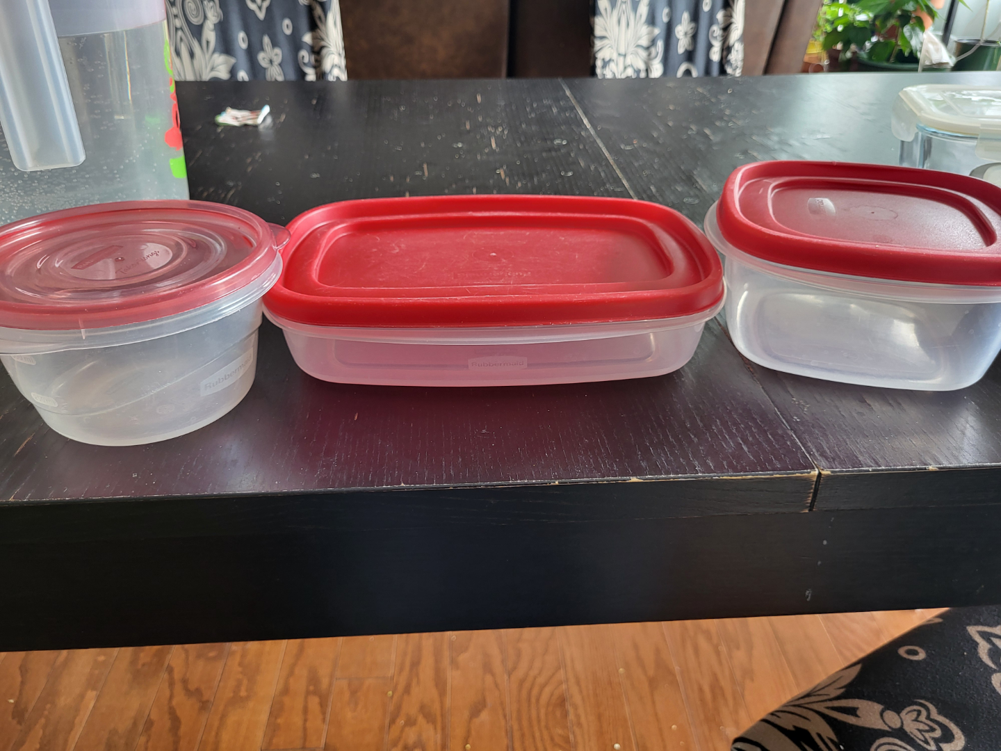 Set of 3 Rubbermaid Food Storage Containers - photo 2