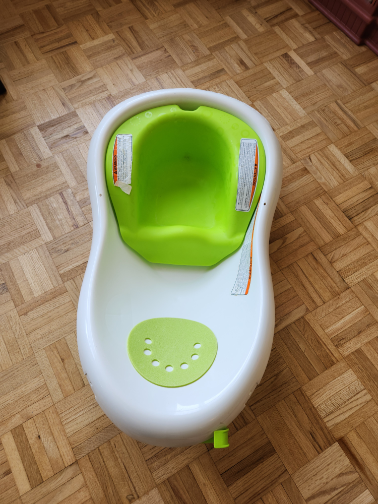 baby bathtub 💚
