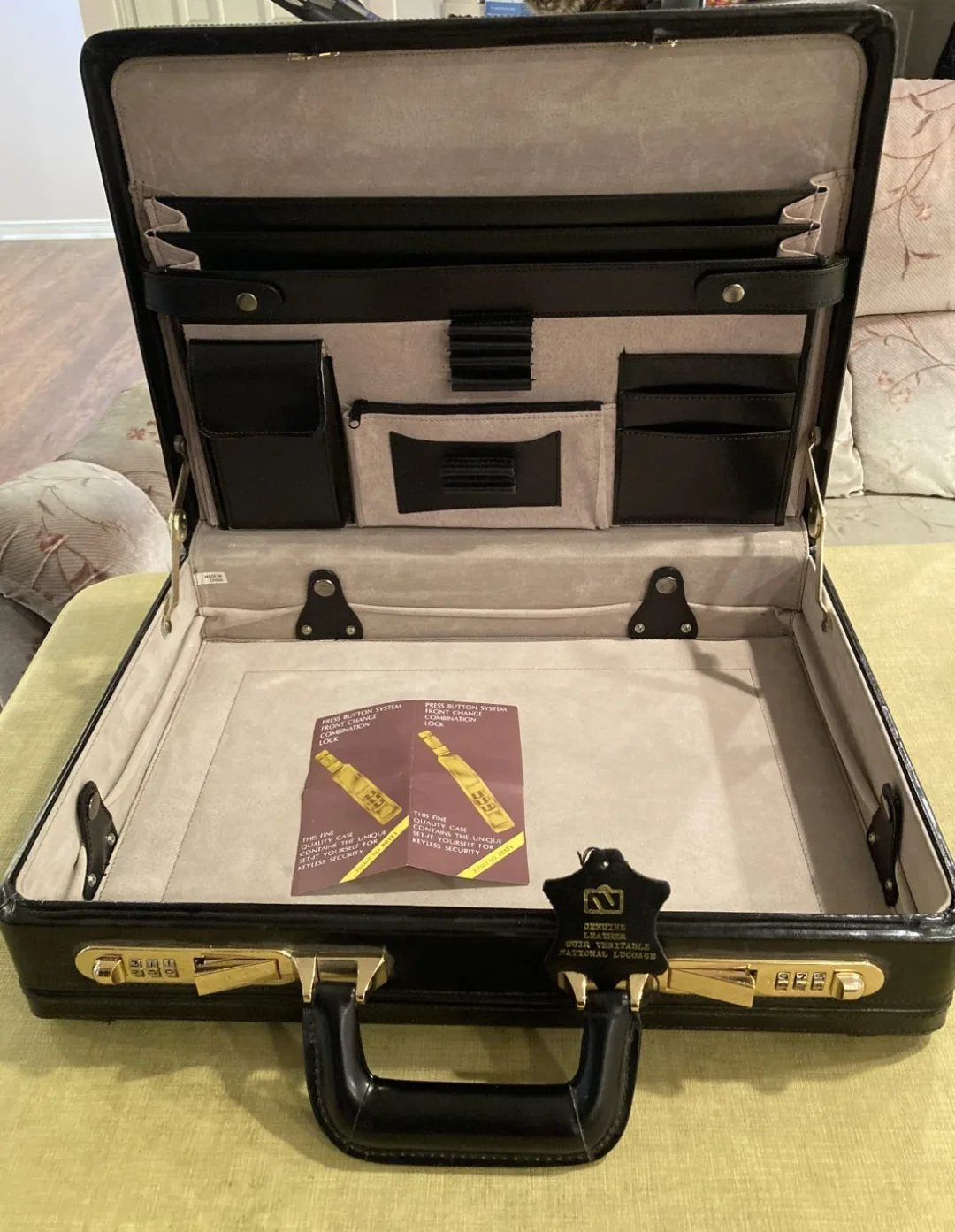 Vintage Leather Attache Case with Combination Locks image indicator(2)