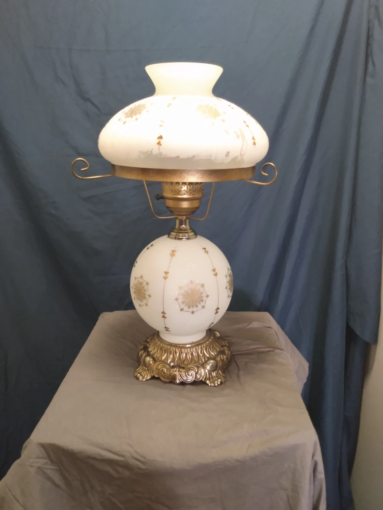 Vintage Table Lamp with Hurricane Shade - photo 5