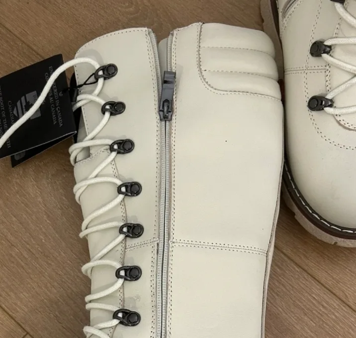 Royal Canadian women's knee-high boots thumbnail