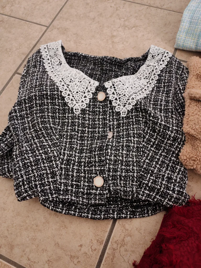 12 Bundles Outwear (Jacket, Cardigan, Sweaters, Blazer etc) image indicator(7)