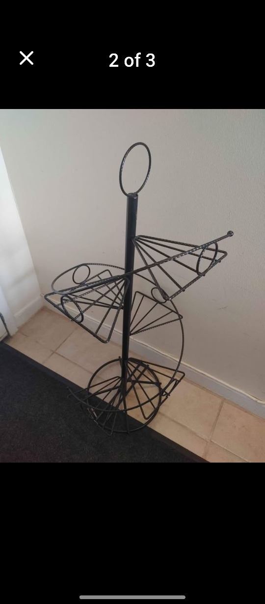 Spiral Plant Stand - photo 3
