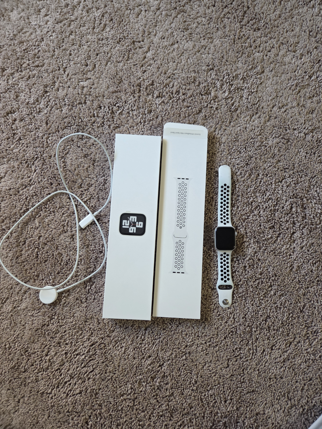 Apple Watch SE 2nd Gen 40mm Silver Aluminium GPS