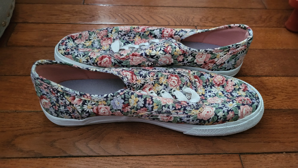 Girls' Size 8 Floral Sneakers