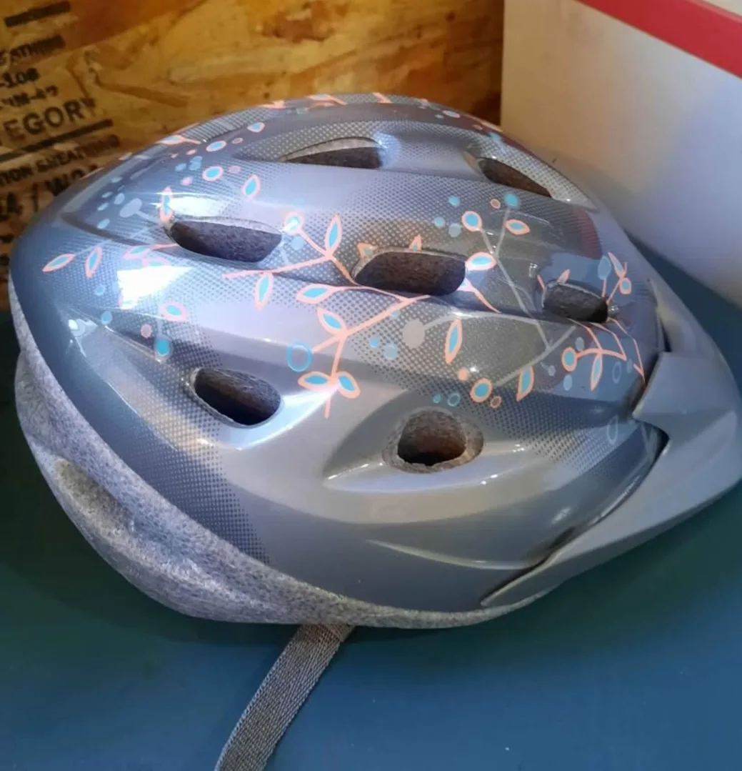 #freecycleYouth Bike Helmet - Grey with Floral Design #freecycle image indicator(3)