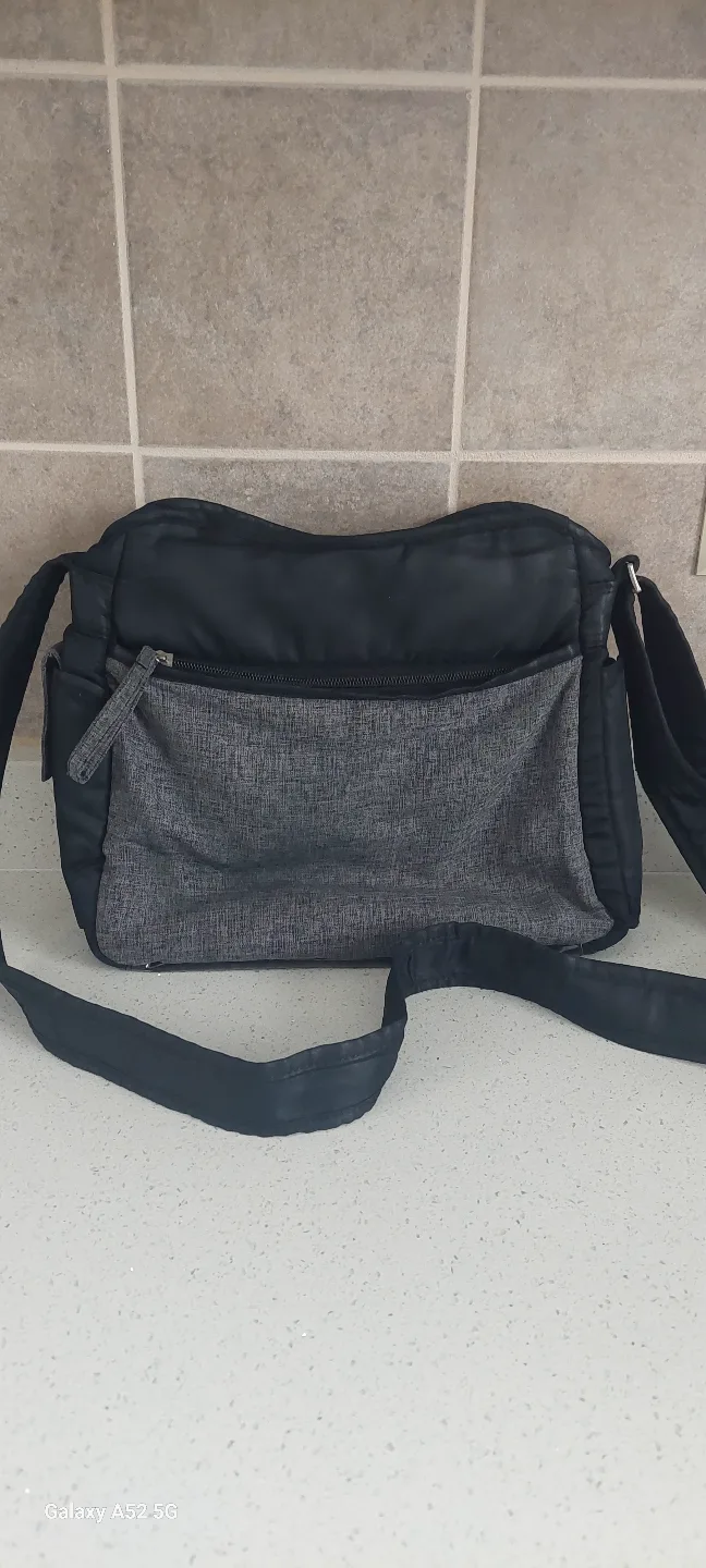 Luggage Crossbody Bag image indicator(2)