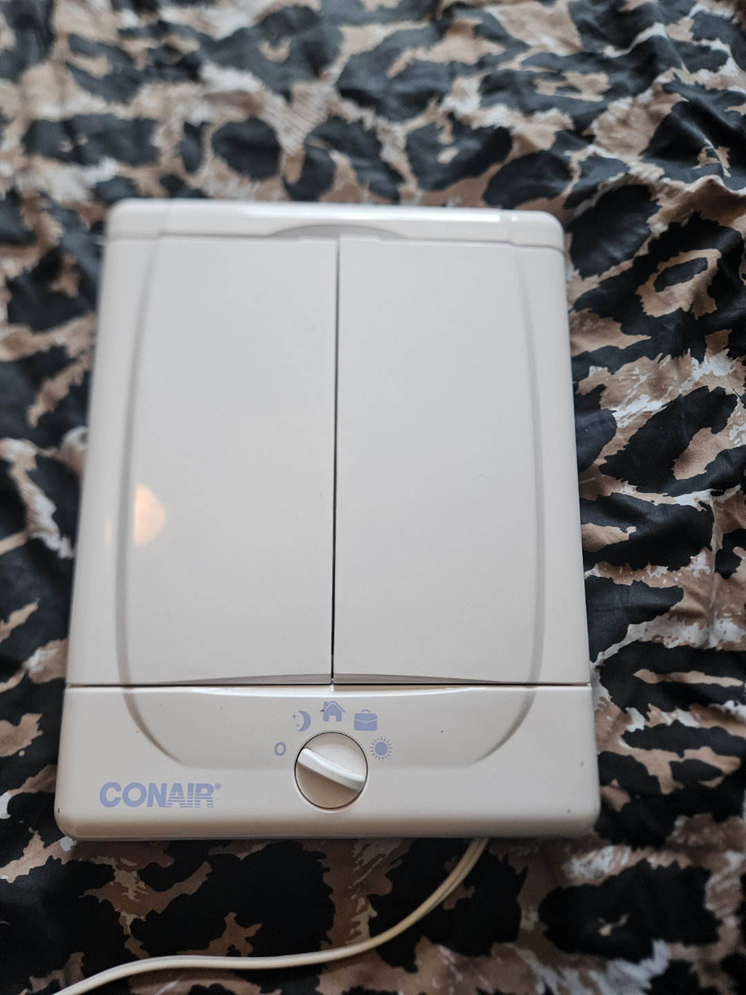 Conair Tri-Fold Lighted Makeup Mirror