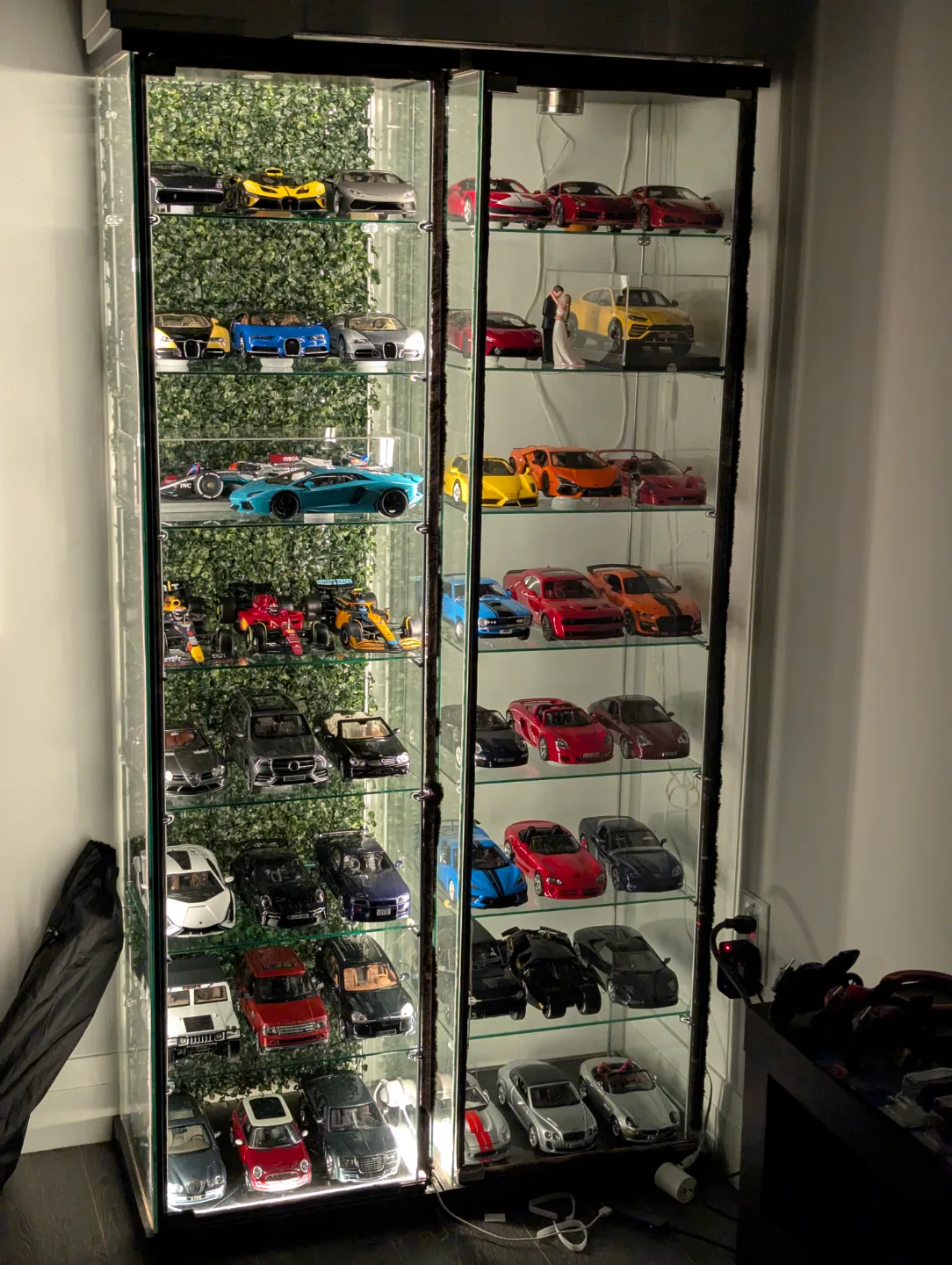 LED light strip - [CABINET AND CONTENTS NOT FOR SALE] image indicator(2)