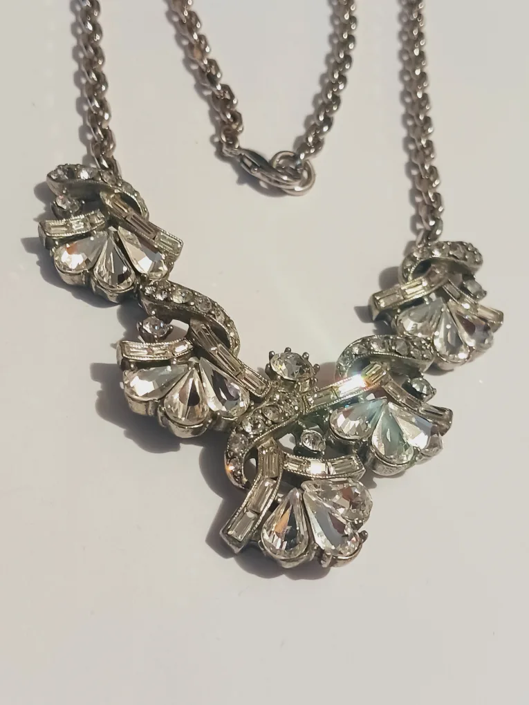Gorgeous Vintage Ben Amun Czechoslovakian Crystal Necklace image indicator(4)