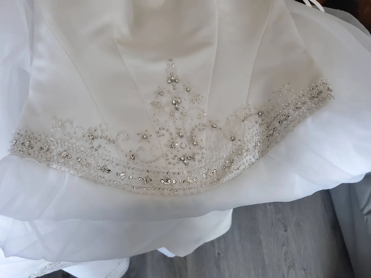 Mooncheri Bridal Gown - Size 8 image indicator(7)