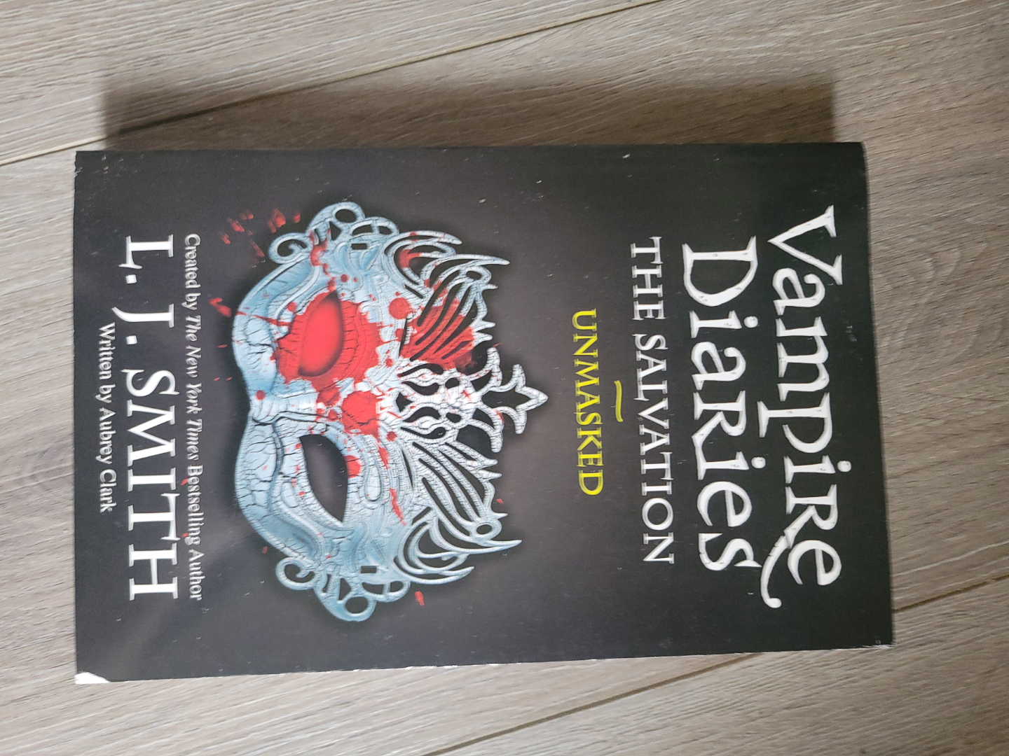 Complete Vampire Diaries Collection by L.J. Smith - photo 5