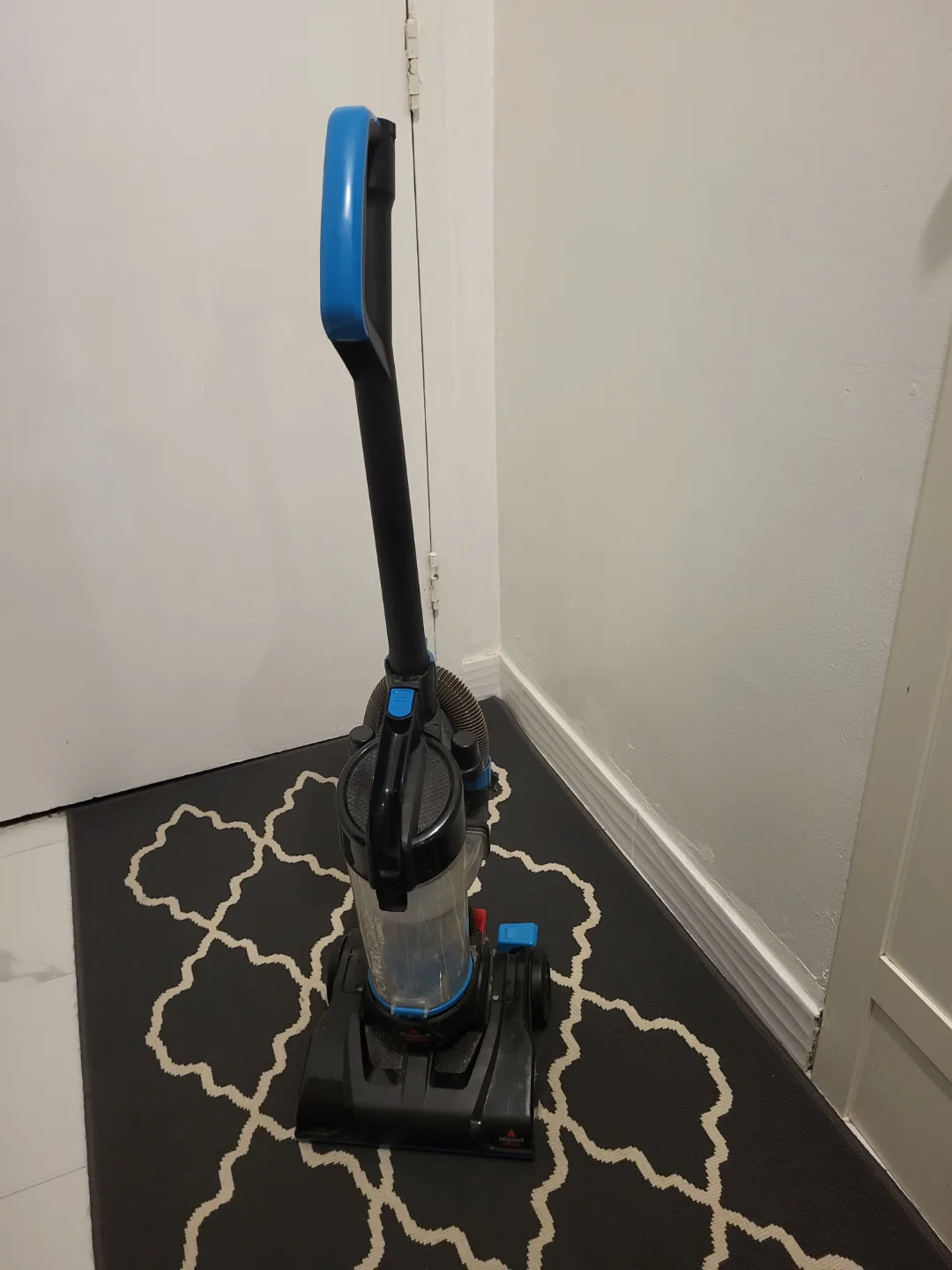 Bissell Powerforce Compact Vacuum Cleaner thumbnail