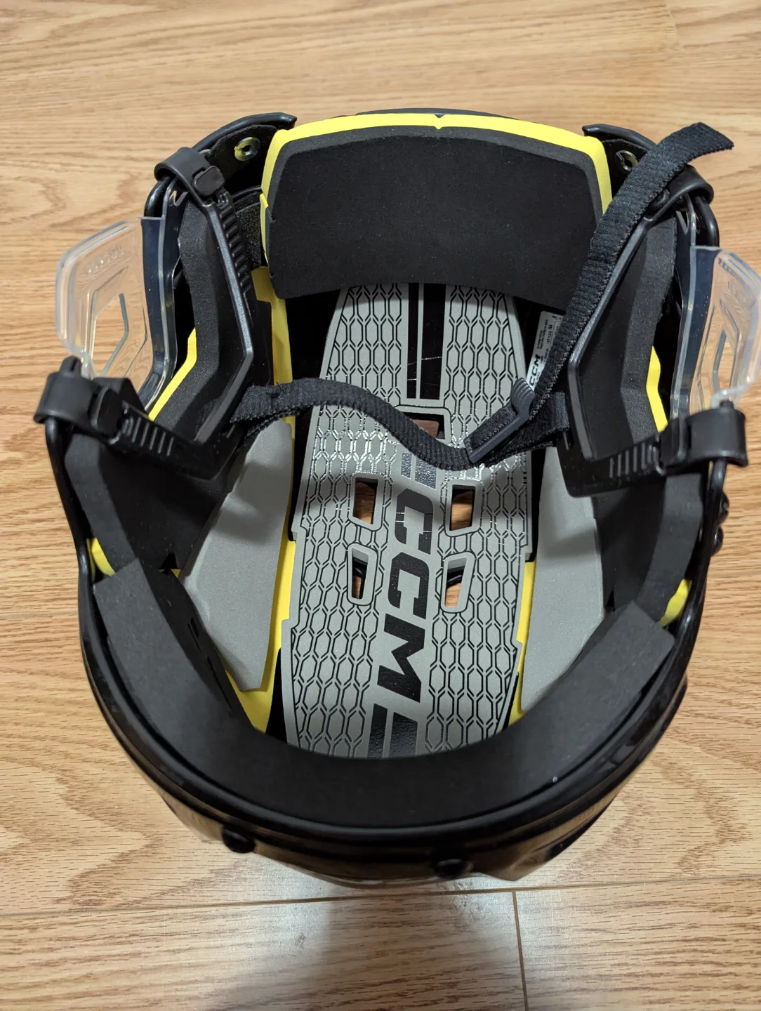 CCM Tacks 120 Hockey Helmet - Black with Yellow Accents image indicator(5)