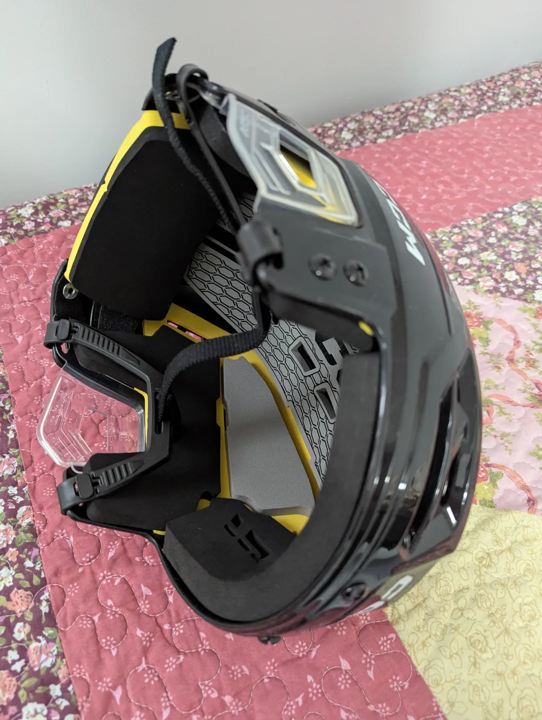 CCM Tacks 120 Hockey Helmet - Black with Yellow Accents image indicator(8)
