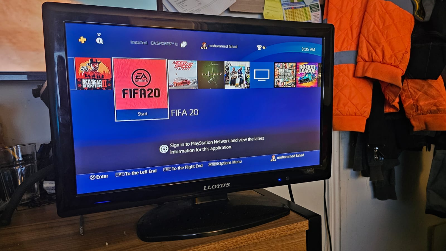 Lloyd's 22" LCD TV - photo 2