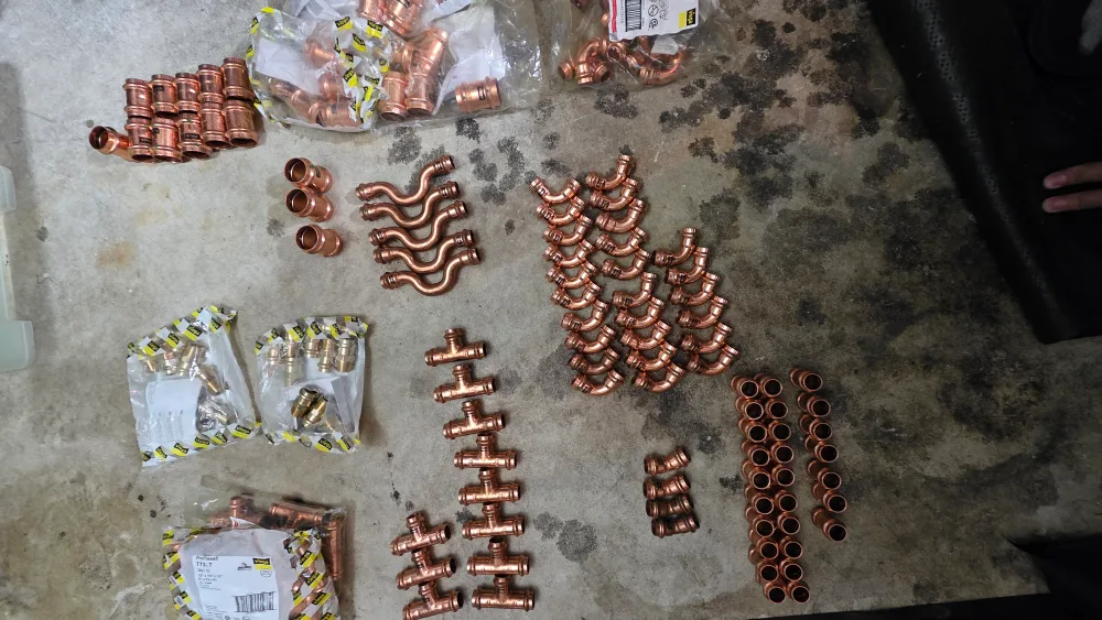 Bulk Lot of Copper Push-Fit Fittings thumbnail