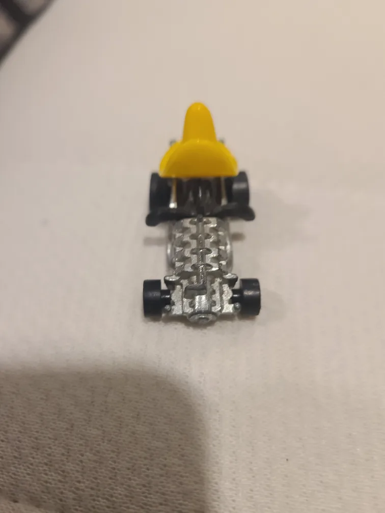 Vintage Hot Wheels Go Kart Toy Car image indicator(2)