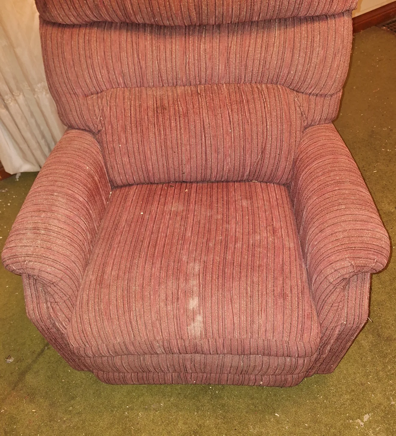 Recliner Chair - Maroon 💚 (Kit Cat Club rescue) image indicator(3)