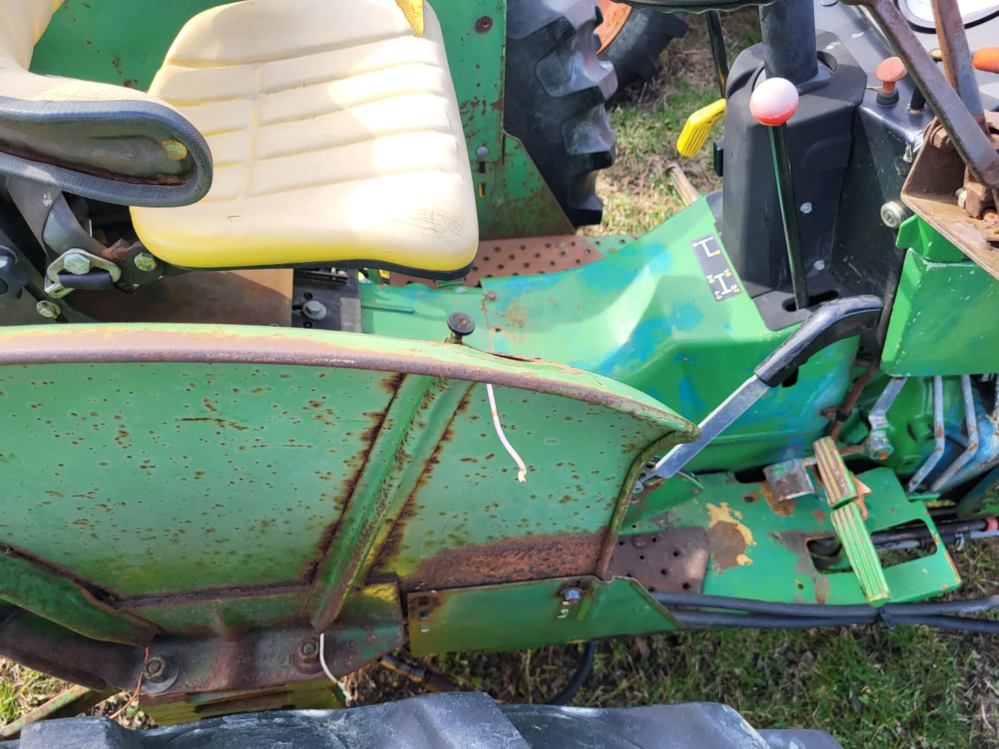 John Deere 2355 Tractor 4WD with 175 Front Loader image indicator(6)