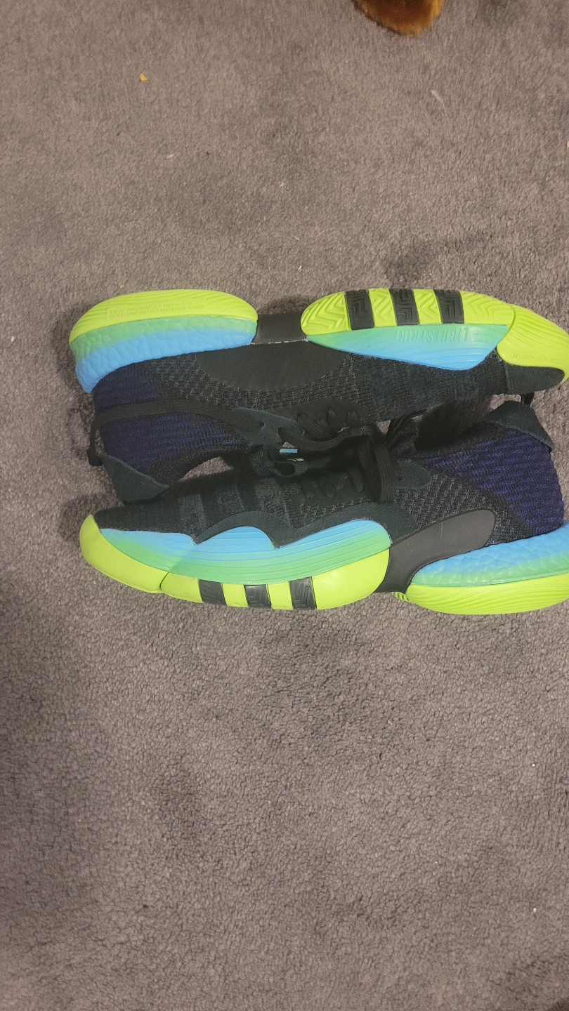 Adidas trae young Basketball Shoes - photo 2